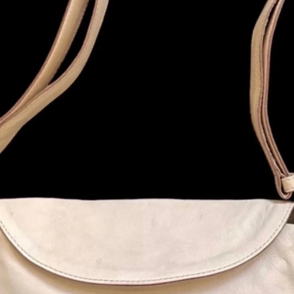Bottega Veneta Cream Adjustable Strap Calfskin Leather Shoulder Bag